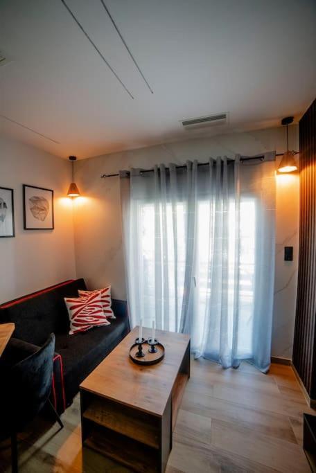 Coloris Rubrum Room Θεσσαλονίκη Εξωτερικό φωτογραφία