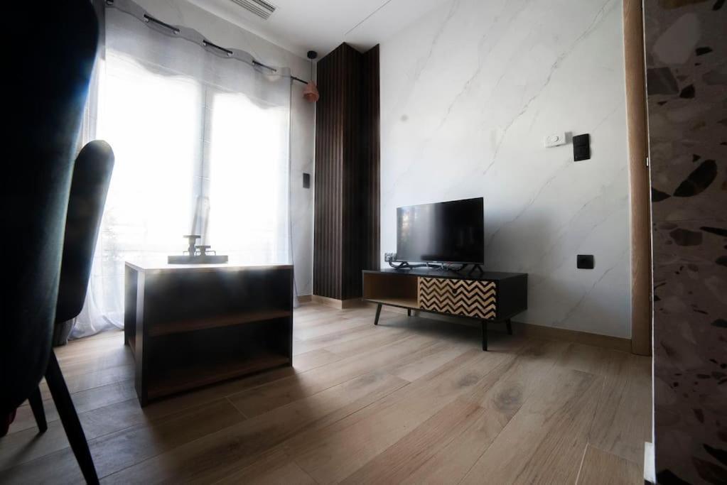 Coloris Rubrum Room Θεσσαλονίκη Εξωτερικό φωτογραφία